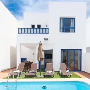 Luxury 3-bedroom With Heated Private Pool - In Marina Rubicon, Playa Blanca, Lanzarote Villa Playa Blanca (Lanzarote)